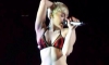 Miley Cyrus sale a cantar en ropa interior porque no le dio tiempo de cambiarse de vestuario