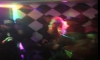 VIDEO – Le tiran un botellazo al dembowsero “Paramba” en discoteca NYC!!!